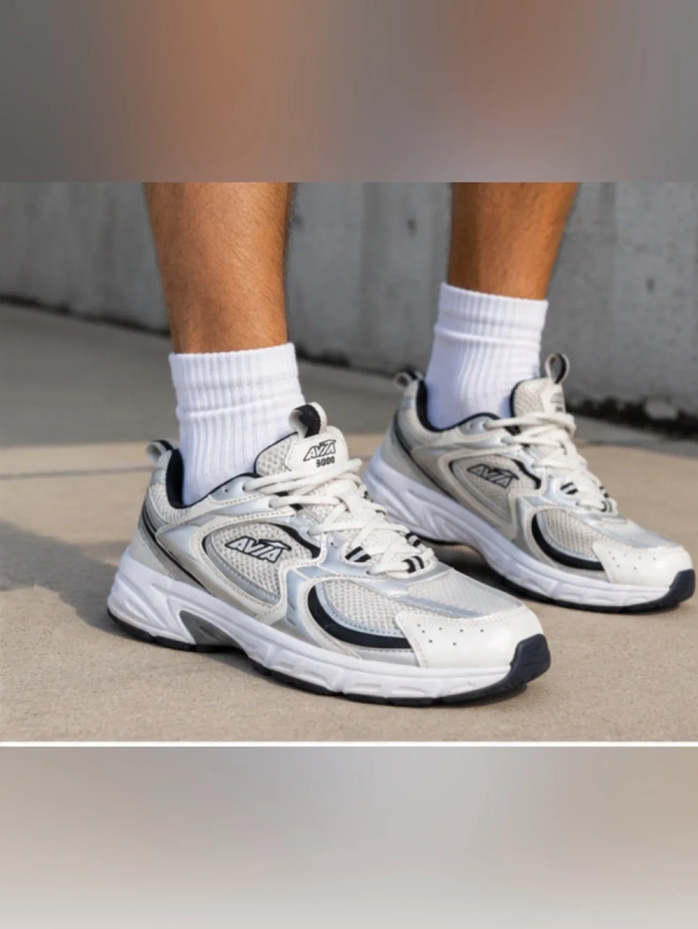 Avia 5000 Men's White and Gray Athletic Sneakers